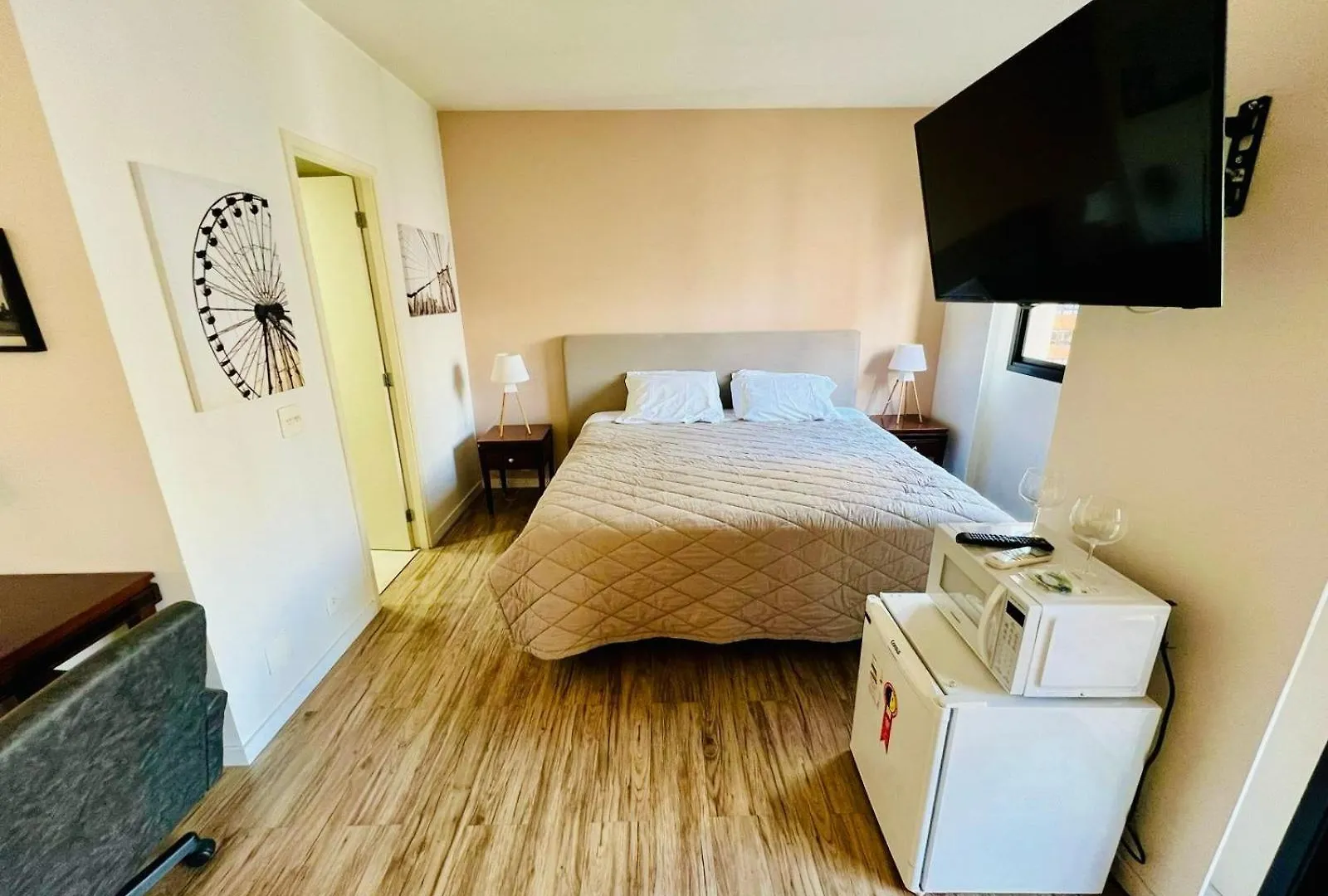Traveling In Sao Paulo, Luxuoso Hotel Faria Lima, Jeronimo Da Veiga 248